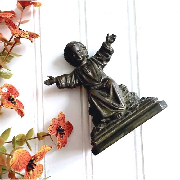 Vintage Cast Metal Child Jesus Religious Statue Figurine Marked VM224 - Picture 5 of 8